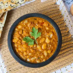 فاصوليا مع التونه